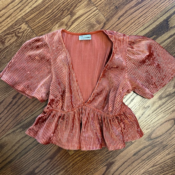 Urban Outfitters Velvet Ribbed Peplum Deep V Neck Cropped Shirt - Picture 3 of 5